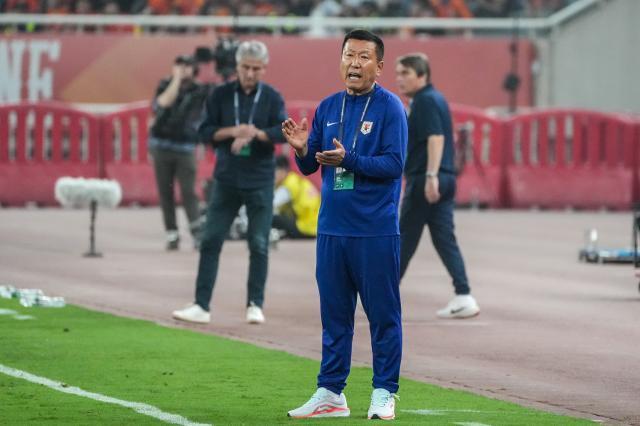 1723384515915017053.jpg (体育)(8)足球——中超:山东泰山胜浙江XxjpseC007268_20240525_PEPFN0A001.jpg